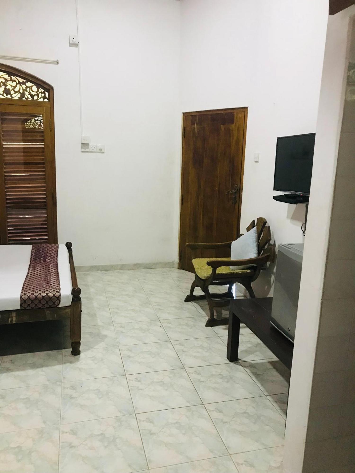 Leijay Garden Retreat Hotel Galle Exterior photo