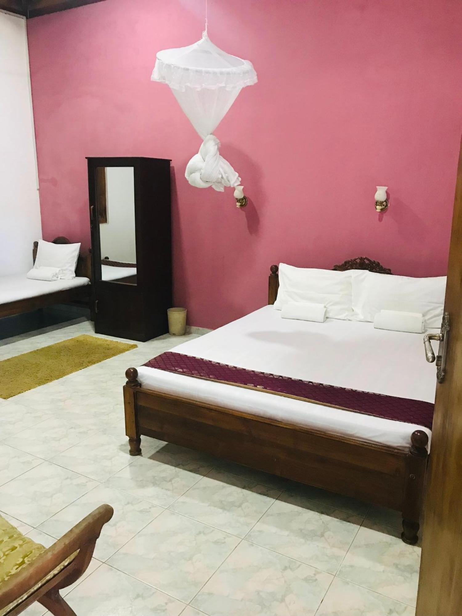 Leijay Garden Retreat Hotel Galle Exterior photo