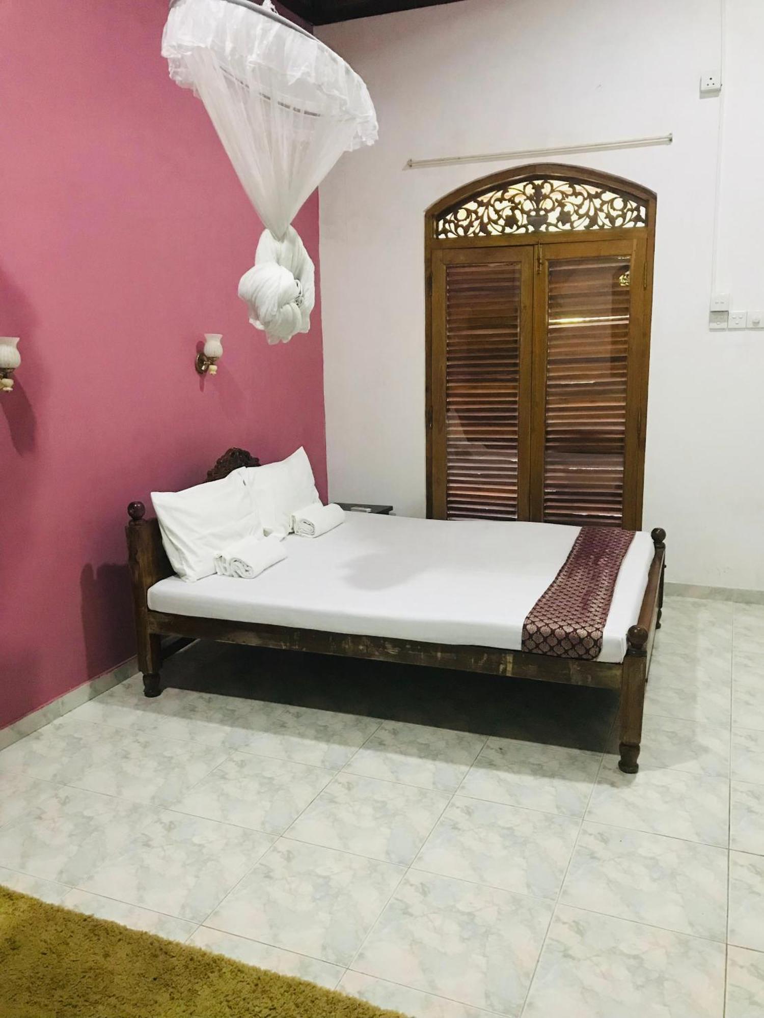 Leijay Garden Retreat Hotel Galle Exterior photo