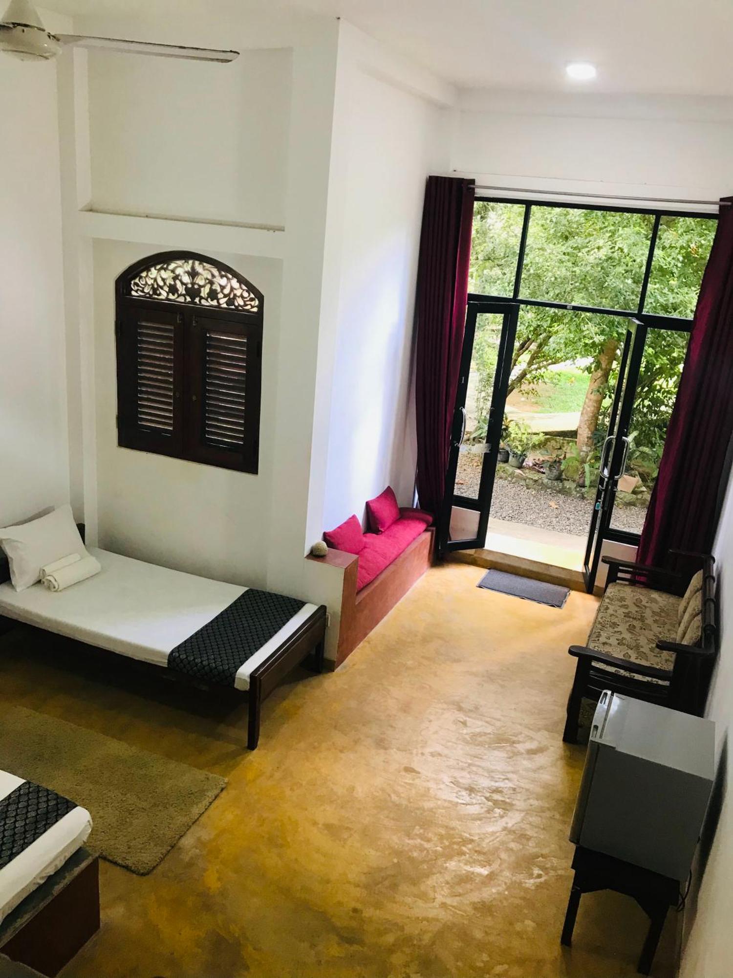 Leijay Garden Retreat Hotel Galle Exterior photo