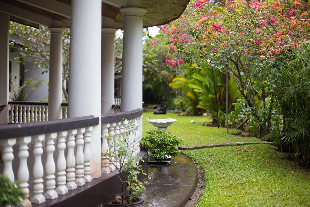 Leijay Garden Retreat Hotel Galle Exterior photo